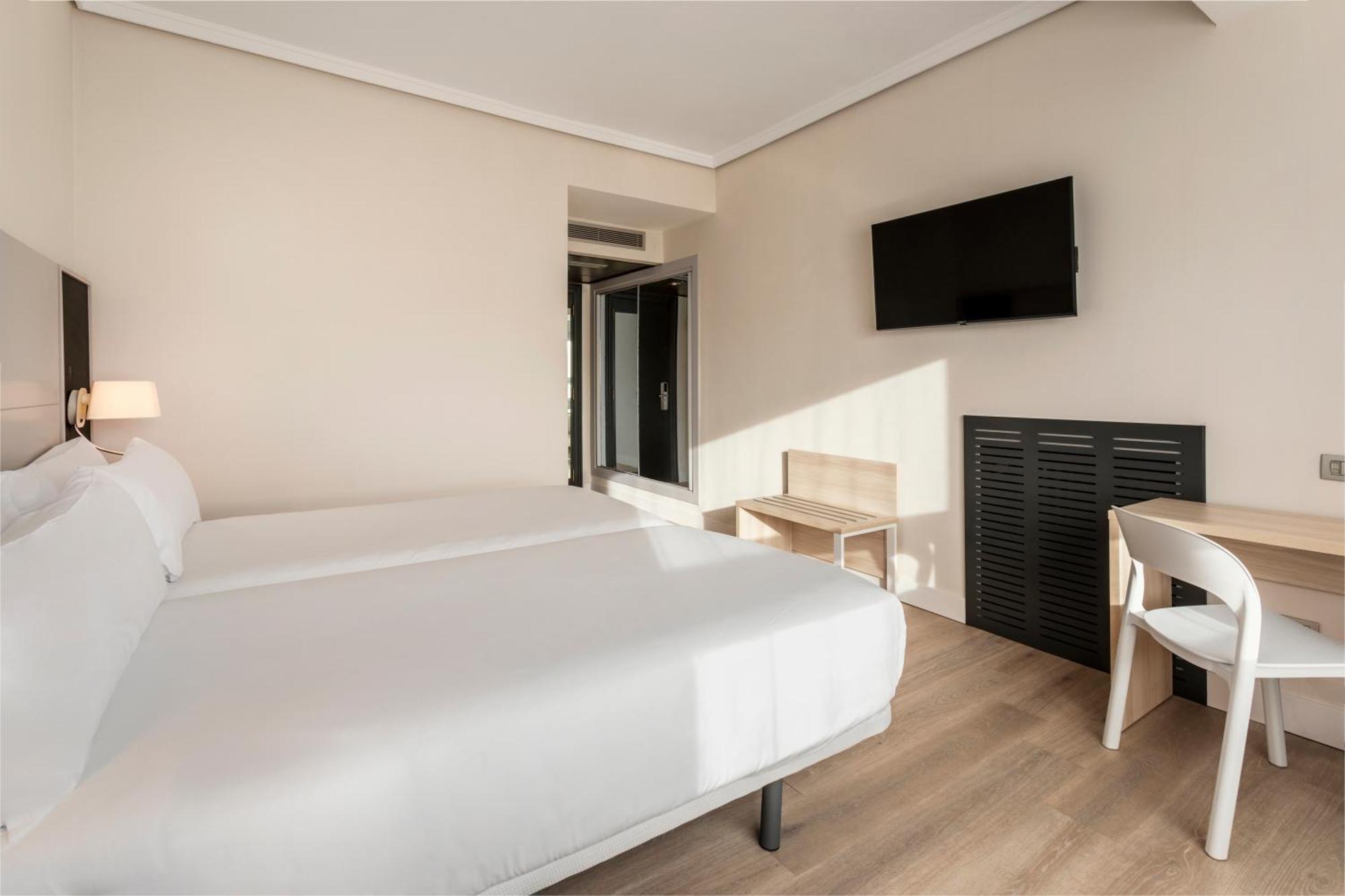 B&B Hotel Vitoria General Alava Luaran gambar